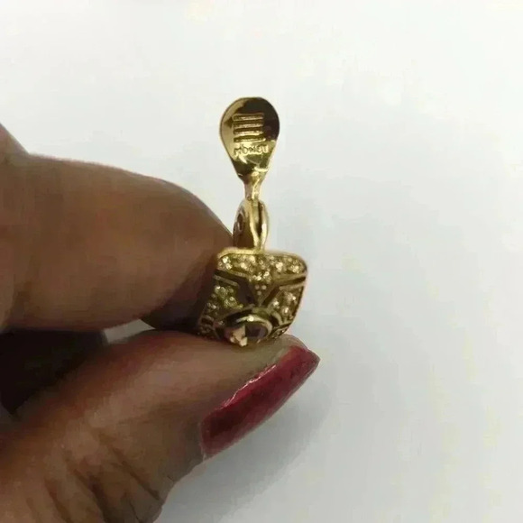 Vintage Monet gold tone amber rhinestone clip on earrings - Picture 5 of 6